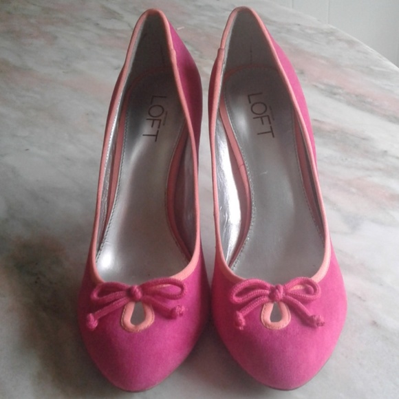 LOFT Shoes - Anne Taylor LOFT pink heels